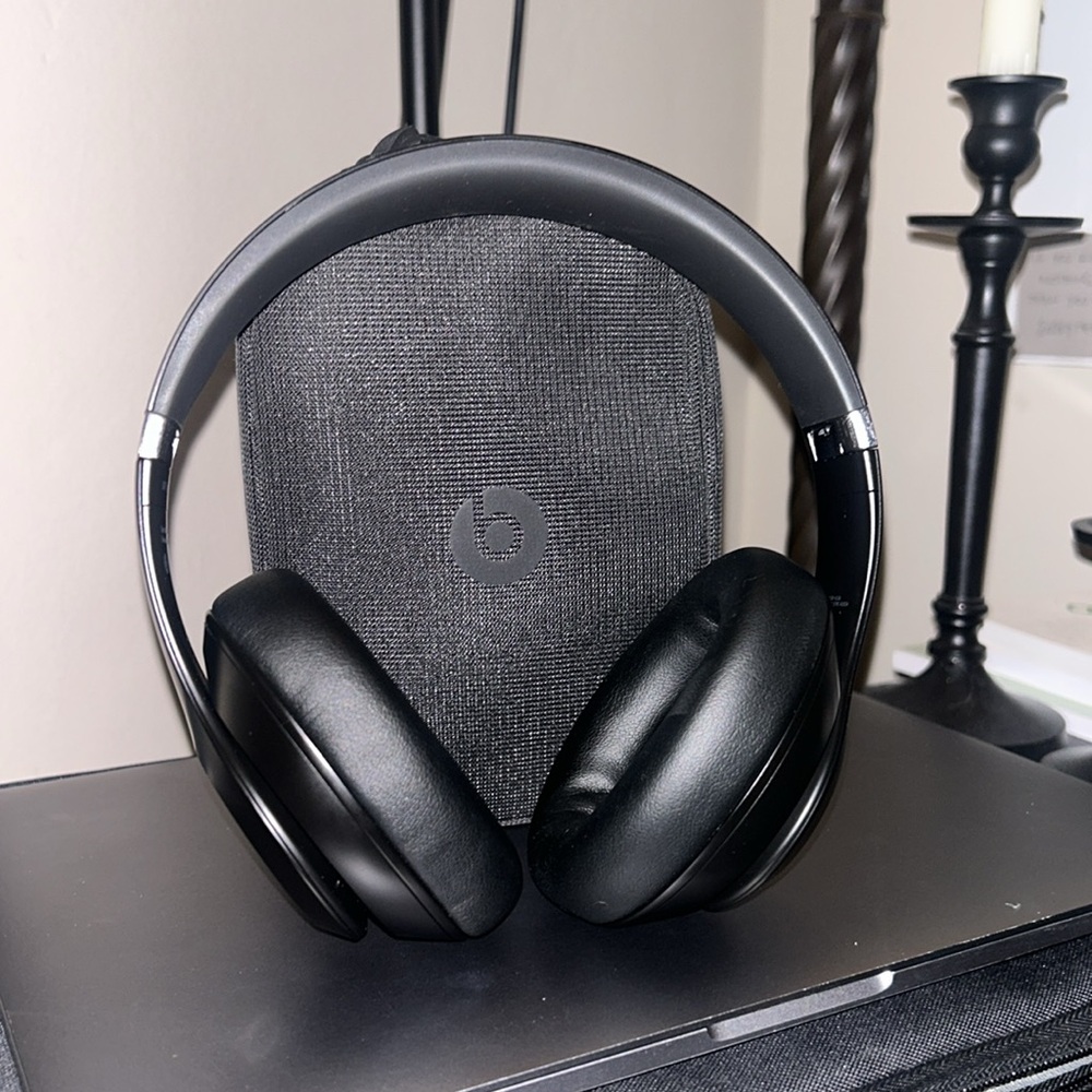 APPLE WIRELESS BEATS STUDIO PRO - Picture 4 of 5